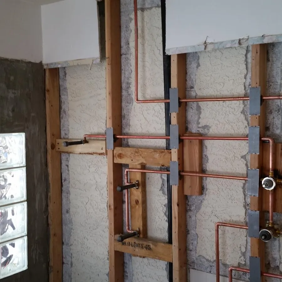 Copper pipe installation for Emergency Plumber in California